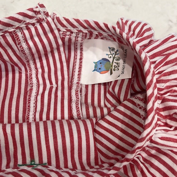 EUC DBA Girls 4T Red and White Seersucker with Christmas Trees Nightgown - Picture 6 of 8